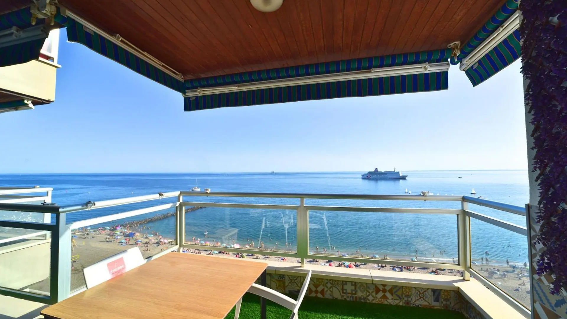 Expoholidays - Solarium Borrar Almeria