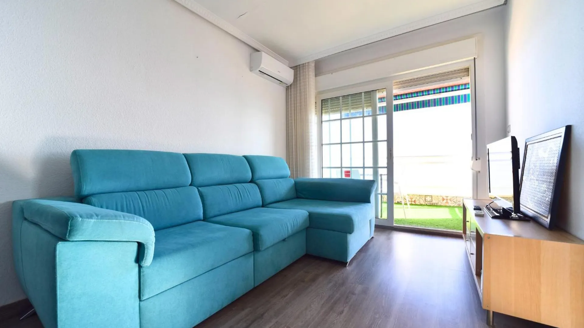 Expoholidays - Solarium Borrar Almeria Spain